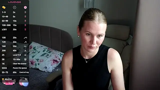 Snapshot of IsabelAllen chatting on 07-13-26, 03:44 IsabelAllen online show from 07-13-26, 03:44