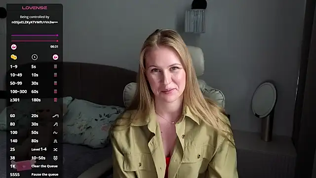Snapshot of IsabelAllen chatting on 06-18-26, 12:10 IsabelAllen online show from 06-18-26, 12:10