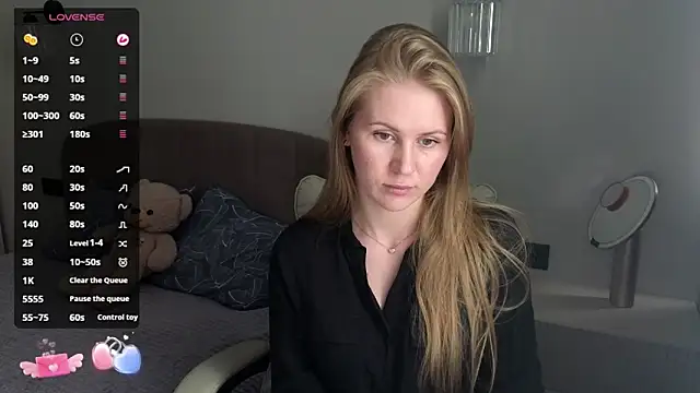 Snapshot of IsabelAllen chatting on 06-10-26, 01:23 IsabelAllen online show from 06-10-26, 01:23