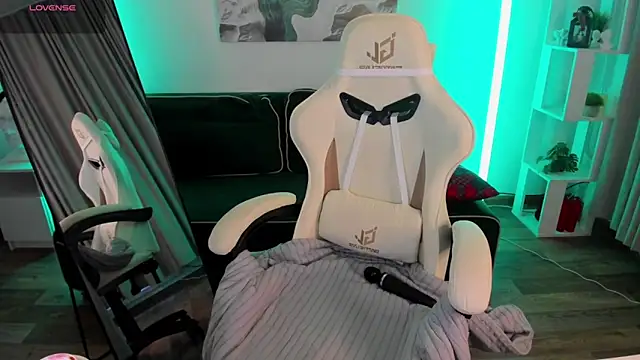 VanessaSmuth online show from 02-12-26, 02:22