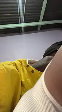 BringBackLostLover online show from 04-11-26, 03:38