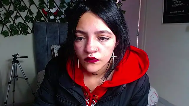 Violettasquirt online show from 06-12-26, 01:42