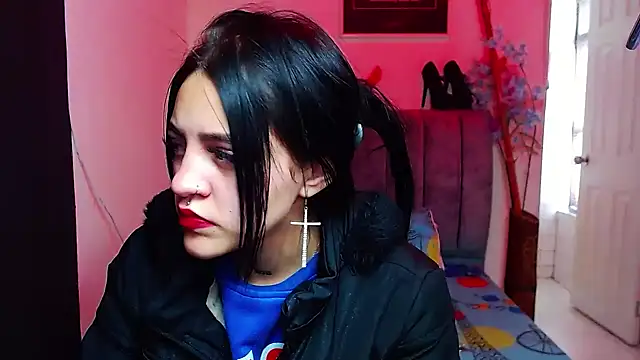 Violettasquirt online show from 10-06-25, 01:23