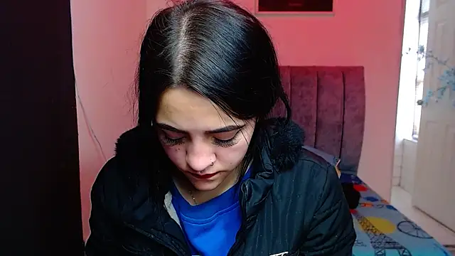 Violettasquirt online show from 10-14-25, 02:07