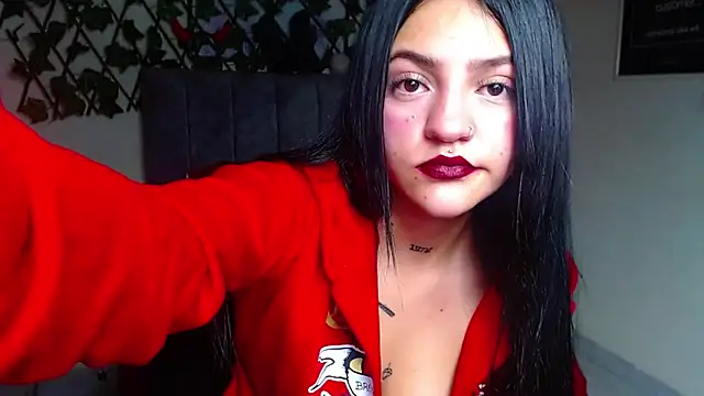 Violettasquirt online show from 06-03-26, 02:33
