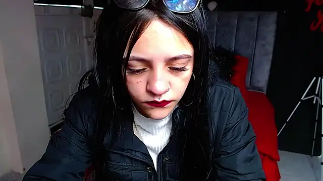 Violettasquirt online show from 03-20-26, 01:34