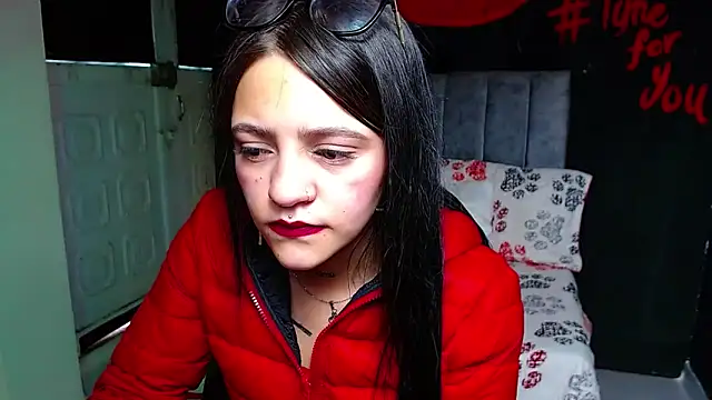 Violettasquirt online show from 04-10-26, 03:41