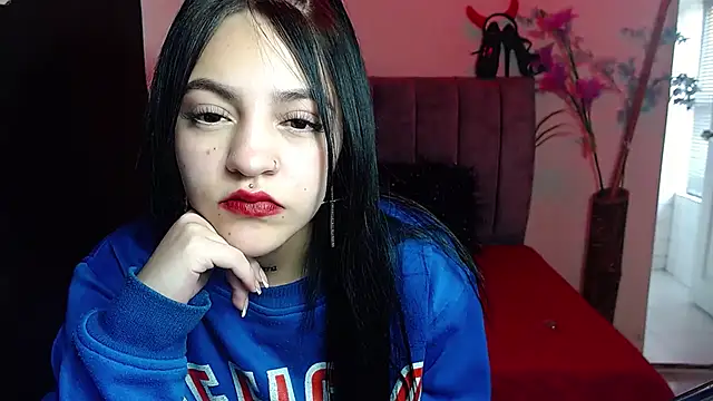 Violettasquirt online show from 09-20-25, 01:16