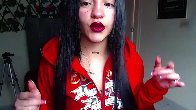 Violettasquirt online show from 06-03-26, 01:34