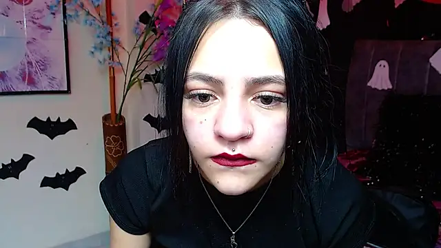 Violettasquirt online show from 11-04-25, 01:37