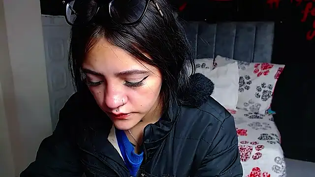 Violettasquirt online show from 03-31-26, 01:35