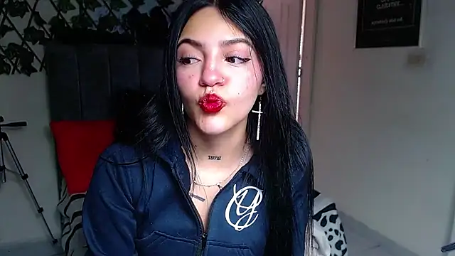 Violettasquirt online show from 06-24-26, 01:32