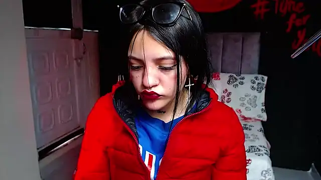 Violettasquirt online show from 04-09-26, 01:39