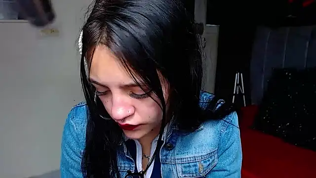 Violettasquirt online show from 02-13-26, 01:44