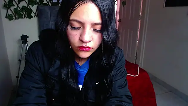 Violettasquirt online show from 05-29-26, 02:12