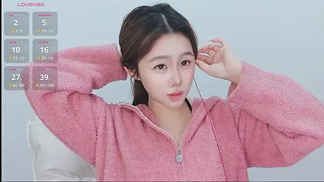 Hazel-11 online show from 02-28-25, 12:31