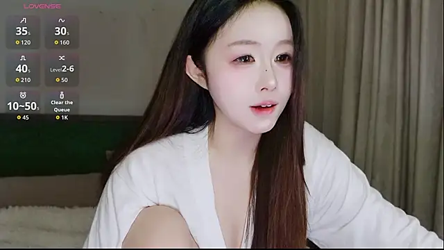 Hazel-11 online show from 01-19-26, 01:59