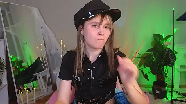 CiriRianonn online show from 10-26-25, 05:41