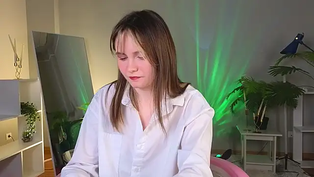 CiriRianonn online show from 11-26-25, 04:23