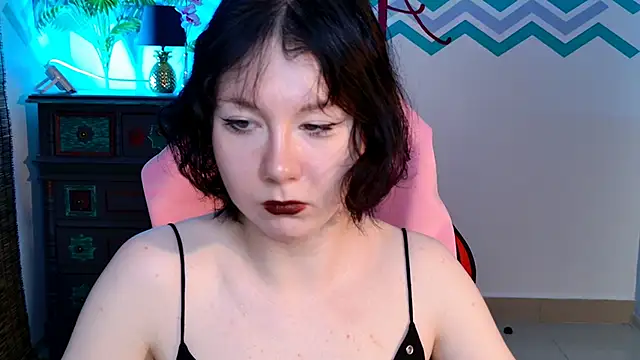 NancyMartinez online show from 10-07-25, 05:08