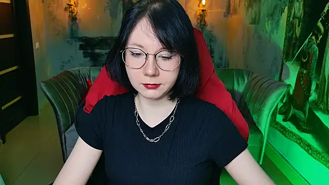 NancyMartinez online show from 10-15-25, 09:06