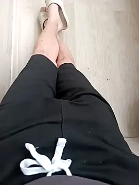 red red00 online show from 12-23-24, 08:00