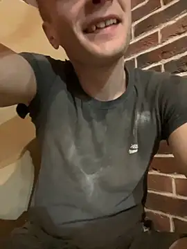 red red00 online show from 11-06-25, 02:43