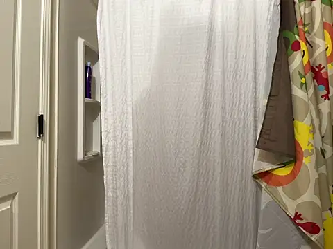 yfui221 online show from 10-18-25, 07:27