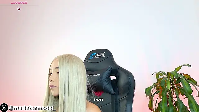 Mariafer05 online show from 02-01-26, 02:04