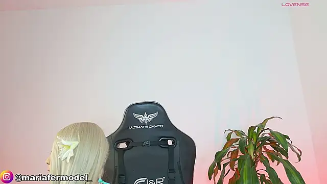 Mariafer05 online show from 02-18-26, 04:36