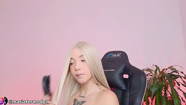 Mariafer05 online show from 04-07-26, 04:20