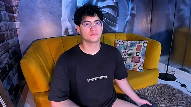 Snapshot of Mark_Evans1_ chatting on 03-01-25, 08:10 Mark Evans1  online show from 03-01-25, 08:10