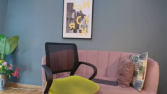 Snapshot of Mark_Evans1_ chatting on 12-21-24, 05:50 Mark Evans1  online show from 12-21-24, 05:50