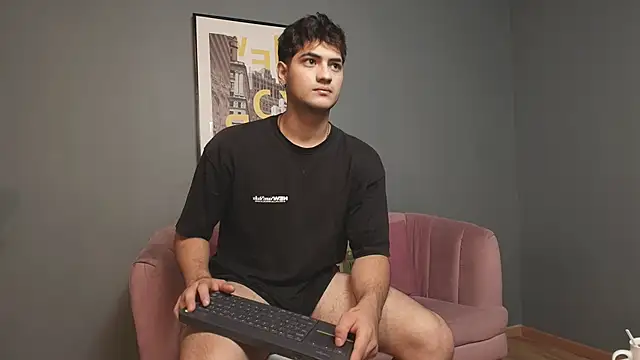 Snapshot of Mark_Evans1_ chatting on 11-14-25, 01:48 Mark Evans1 online show from 11-14-25, 01:48