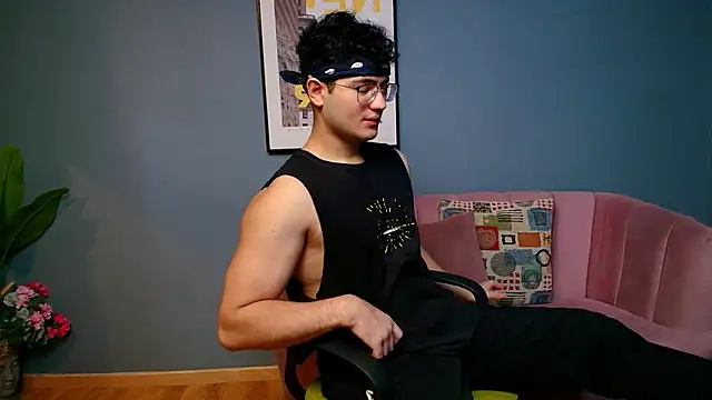 Snapshot of Mark_Evans1_ chatting on 03-19-25, 07:38 Mark Evans1  online show from 03-19-25, 07:38