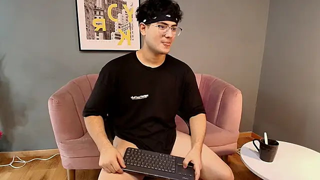 Snapshot of Mark_Evans1_ chatting on 02-22-25, 07:58 Mark Evans1  online show from 02-22-25, 07:58