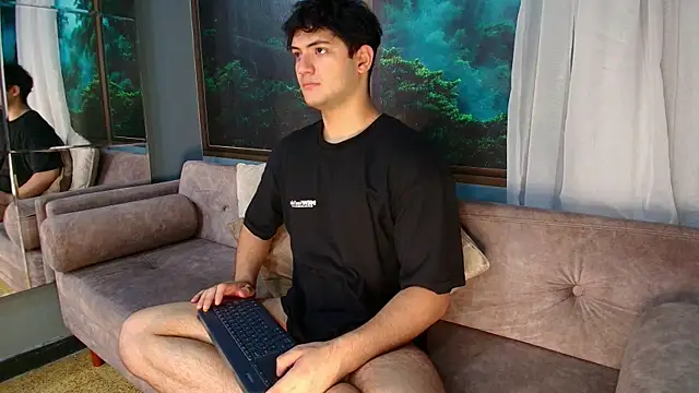 Snapshot of Mark_Evans1_ chatting on 02-13-25, 01:50 Mark Evans1  online show from 02-13-25, 01:50