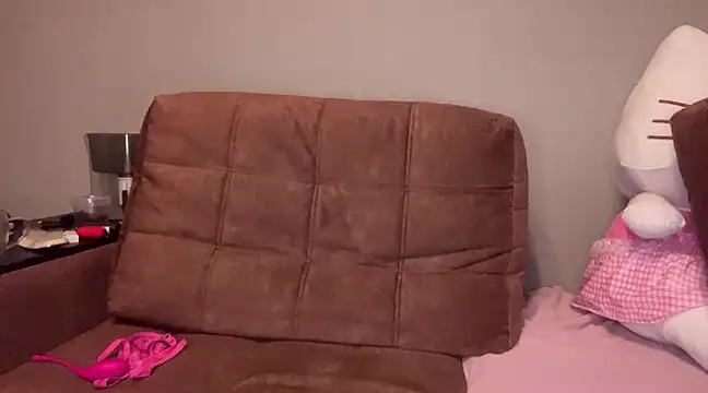 hanna cry baby online show from 02-23-25, 05:23