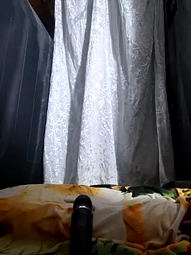 LunaDrago online show from 11-05-25, 04:26