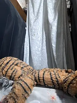 Snapshot of LunaDrago chatting on 03-28-26, 12:28 LunaDrago online show from 03-28-26, 12:28