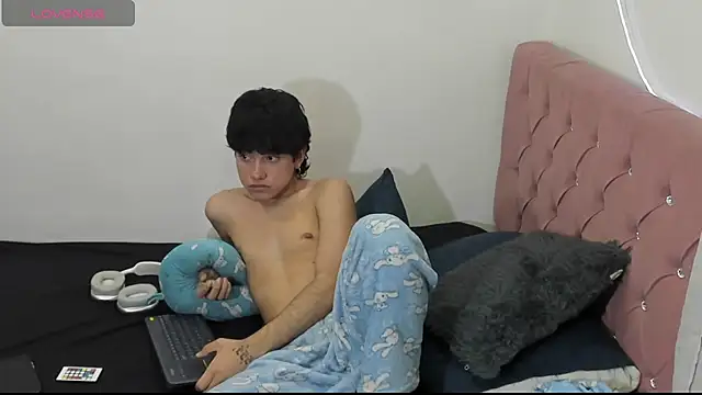 blue baby20 online show from 03-06-25, 05:24