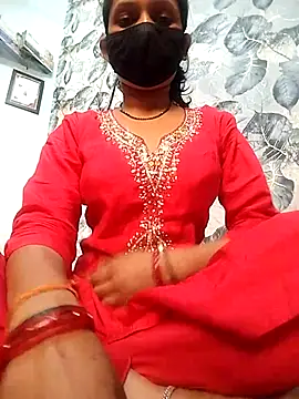 Snapshot of Poojashrma33 chatting on 07-22-26, 10:39 Poojashrma33 online show from 07-22-26, 10:39