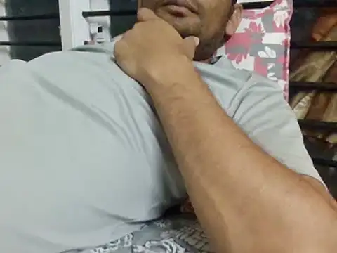 Snapshot of NiceBoy9099 chatting on 02-28-25, 06:20 NiceBoy9099 online show from 02-28-25, 06:20