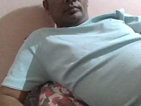 Snapshot of NiceBoy9099 chatting on 05-11-26, 04:59 NiceBoy9099 online show from 05-11-26, 04:59