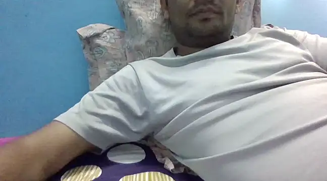 Snapshot of NiceBoy9099 chatting on 03-09-25, 09:24 NiceBoy9099 online show from 03-09-25, 09:24