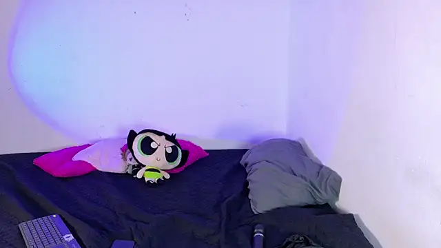 KetraWesttt online show from 10-30-25, 04:55