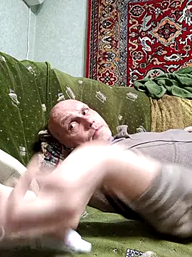 Pineapple04 online show from 04-12-26, 05:16