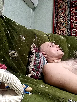 Pineapple04 online show from 12-14-25, 06:35