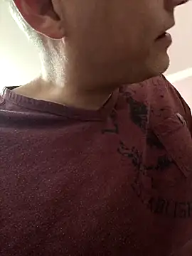 Pineapple04 online show from 11-10-25, 02:33