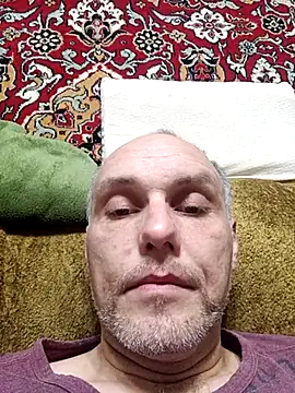 Pineapple04 online show from 11-29-25, 08:31